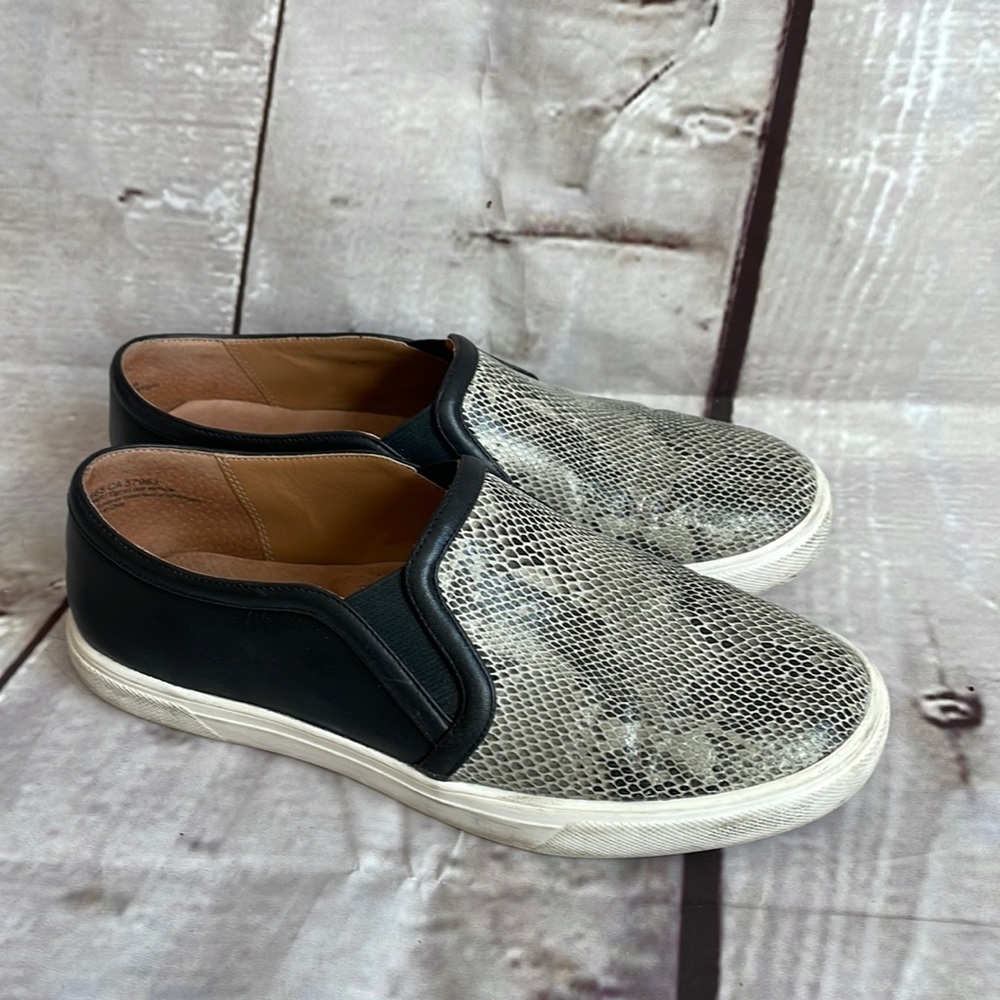 Halogen leather slip on in size 6.5